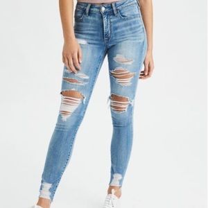 American Eagle Ripped Jeans size 4